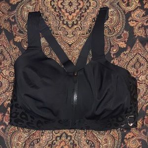Victoria’s Secret Incredible Knockout Sports Bra